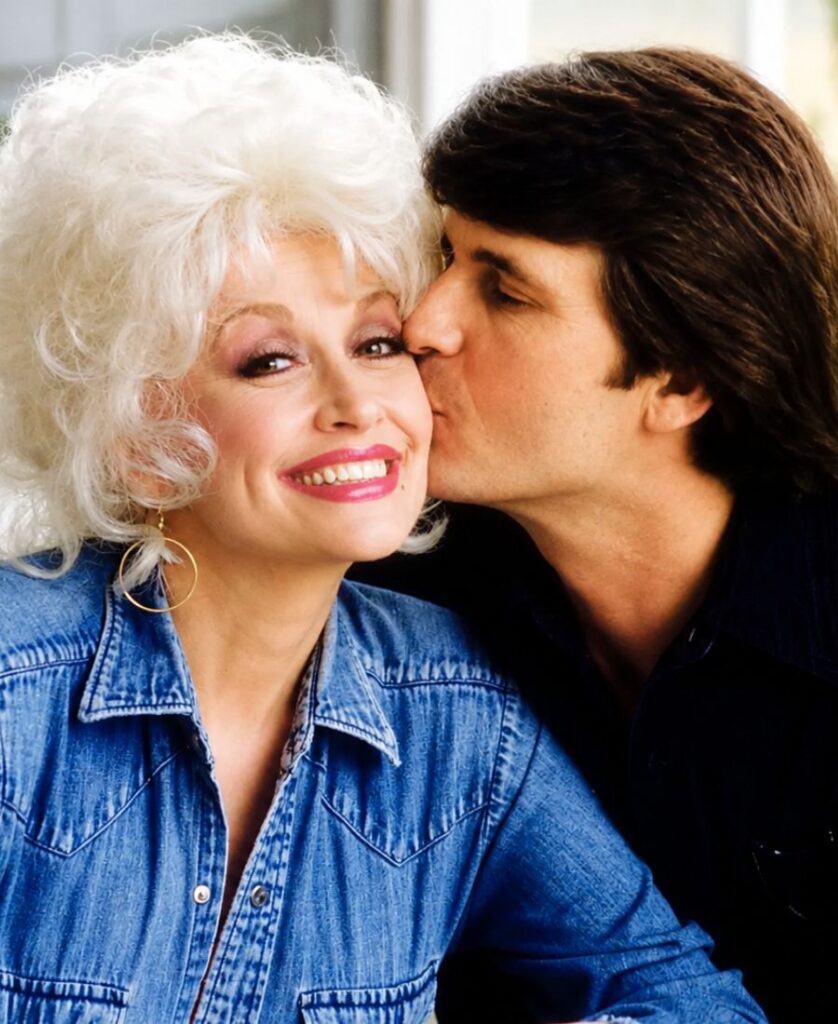 Dolly Parton Age, Husband, Family, Net Worth, Songs, Movies, Career, Dollywood & More