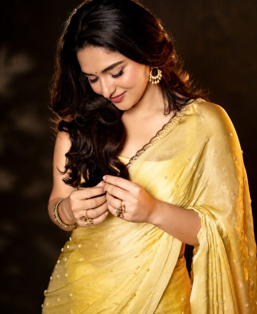Kayadu Lohar Biography (2026): Age, Height, Movies, Boyfriend & Net Worth